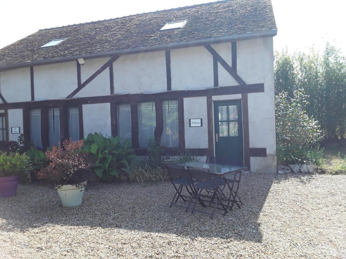 La Belviniere Chambres Et Table D'Hotes Tour-en-Sologne Exterior photo